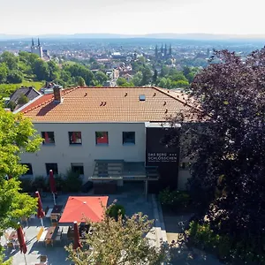 https://hotel-cafe-bergschlosschen.com-bavaria.com